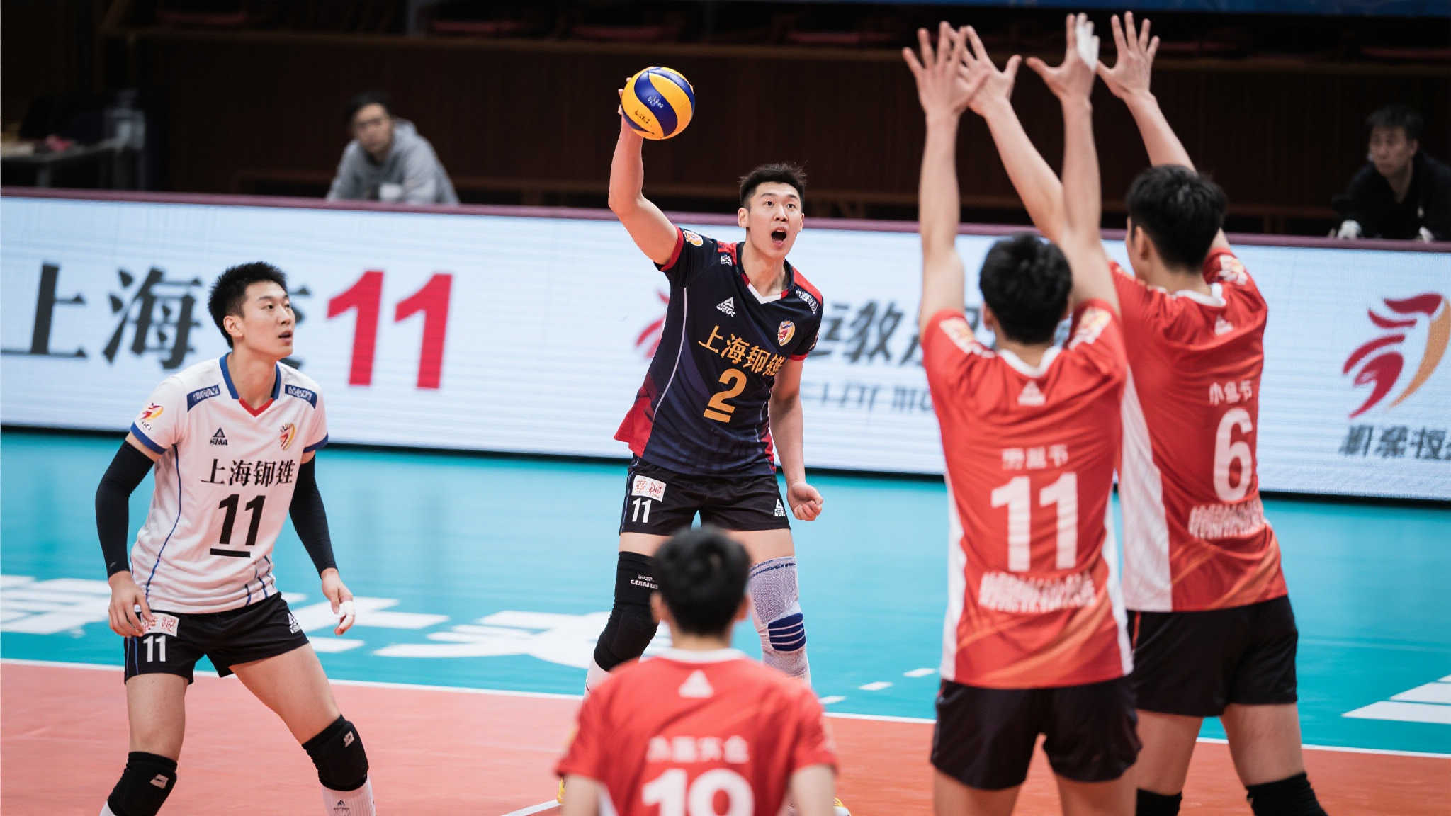 吴泽昊快攻2+1出色表现,交大开局11-6领先清华 吴泽昊快攻2+1出色表现,交大开局11-6领先清华